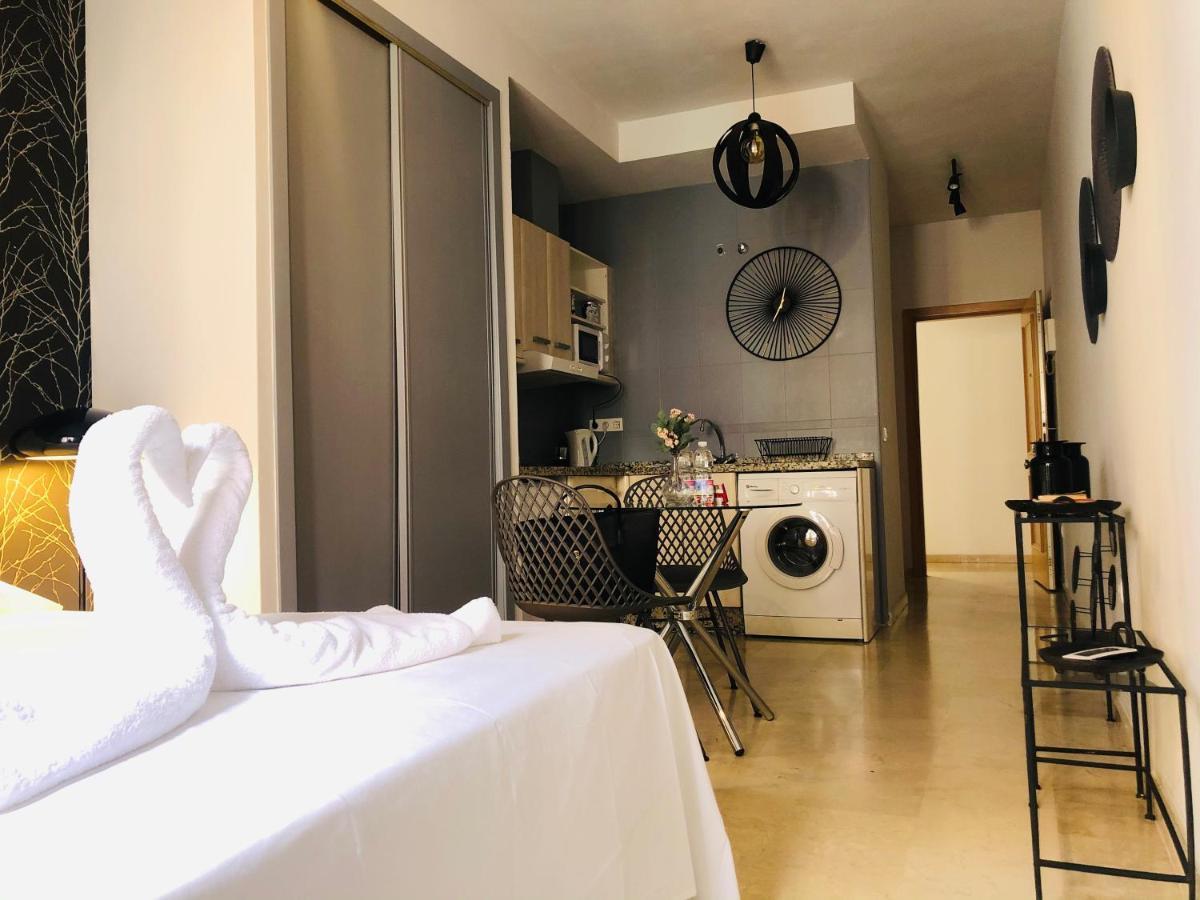 Cozy Studio Malaga Centro By AlohaМалага Экстерьер фото