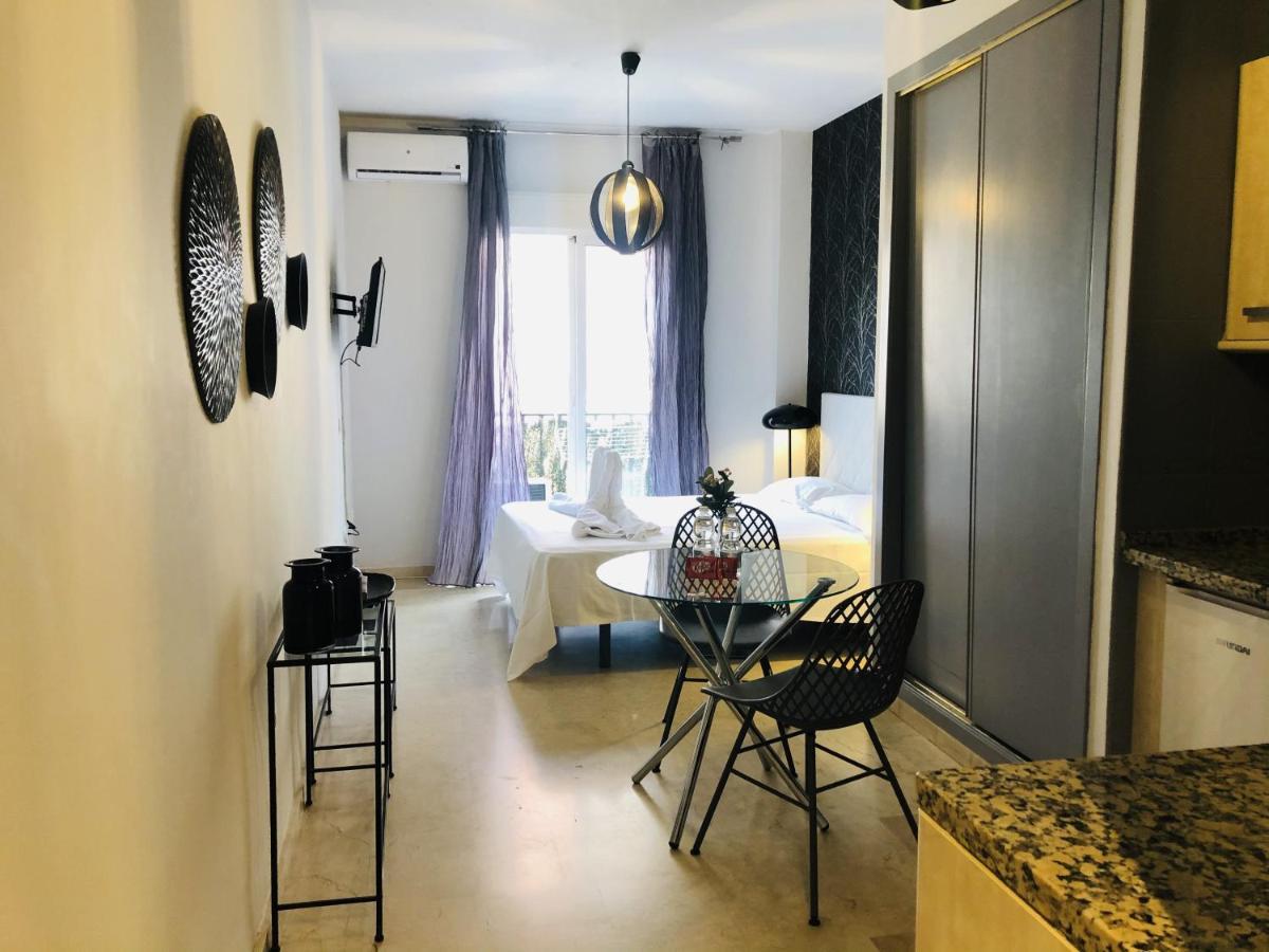 Cozy Studio Malaga Centro By AlohaМалага Экстерьер фото